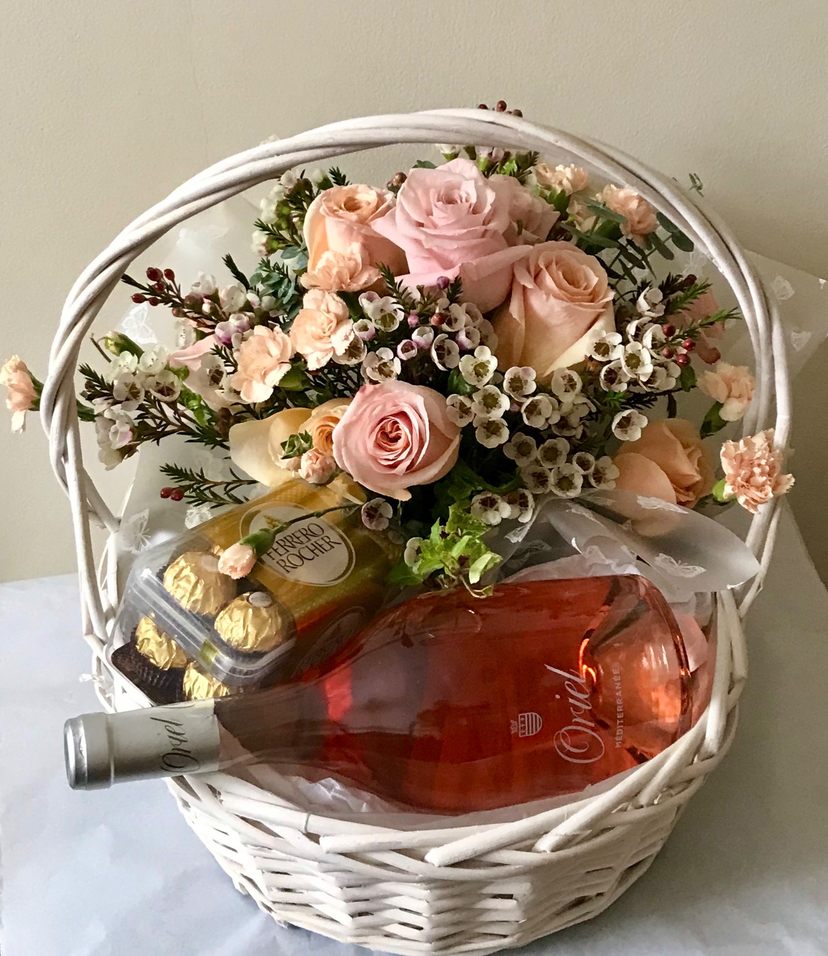 Gift box of roses and wine delivery in Harrow
