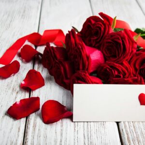 Red Roses Hat Box